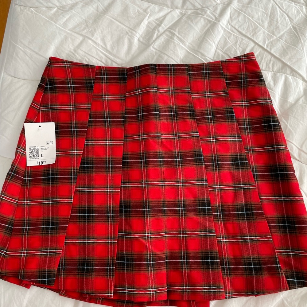 NWT Forever 21 Skirt large